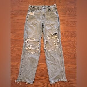 American Eagle Women's Strigid Distressed/Destroyed Mom Jeans Size 12